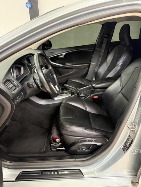 VOLVO V40 2.0 4P T4 MOMENTUM TURBO AUTOM�TICO, Foto 23