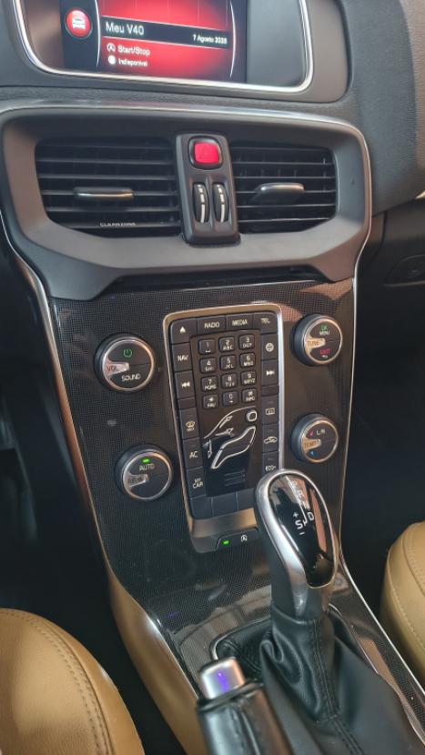 VOLVO V40 2.0 4P T4 MOMENTUM TURBO AUTOM�TICO, Foto 2
