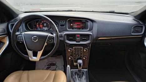 VOLVO V40 2.0 4P T4 MOMENTUM TURBO AUTOMÁTICO, Foto 3