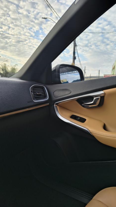 VOLVO V40 2.0 4P T4 MOMENTUM TURBO AUTOMÁTICO, Foto 6
