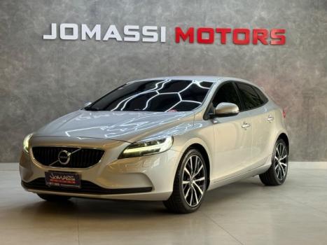 VOLVO V40 2.0 4P T4 MOMENTUM TURBO AUTOM�TICO, Foto 1