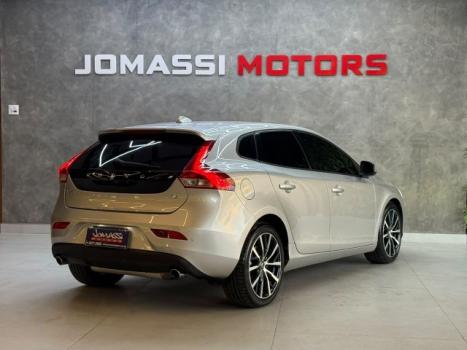 VOLVO V40 2.0 4P T4 MOMENTUM TURBO AUTOM�TICO, Foto 6