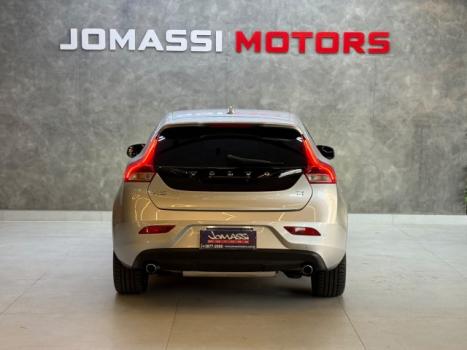 VOLVO V40 2.0 4P T4 MOMENTUM TURBO AUTOM�TICO, Foto 7
