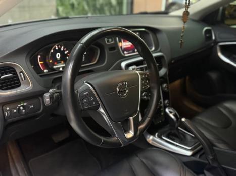 VOLVO V40 2.0 4P T4 MOMENTUM TURBO AUTOM�TICO, Foto 13