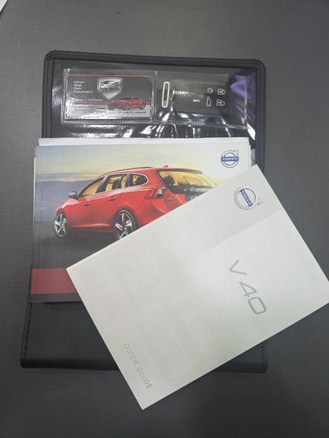 VOLVO V40 2.0 4P T4 MOMENTUM TURBO AUTOMÁTICO, Foto 10