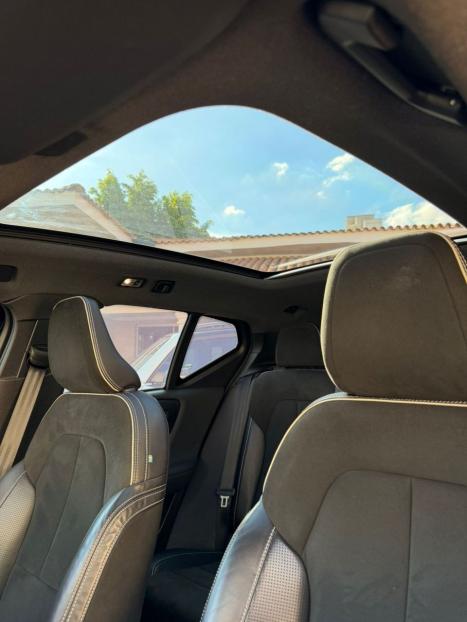 VOLVO XC40 2.0 16V 4P T5 TURBO R-DESIGN AWD GEARTRONIC AUTOM�TICO, Foto 10