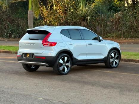 VOLVO XC40 2.0 16V 4P T5 TURBO MOMENTUM AWD GEARTRONIC AUTOM�TICO, Foto 8
