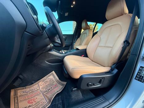VOLVO XC40 2.0 16V 4P T5 TURBO MOMENTUM AWD GEARTRONIC AUTOM�TICO, Foto 11