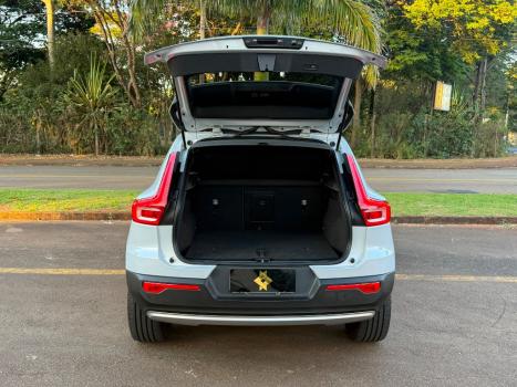 VOLVO XC40 2.0 16V 4P T5 TURBO MOMENTUM AWD GEARTRONIC AUTOM�TICO, Foto 15