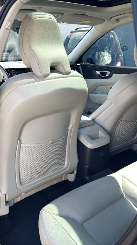 VOLVO XC60 2.0 16V 4P T8 RECHARGE H�BRIDO INSCRIPTION EXPRESSION AWD TURBO GEARTRONIC AUTOM�TICO, Foto 8