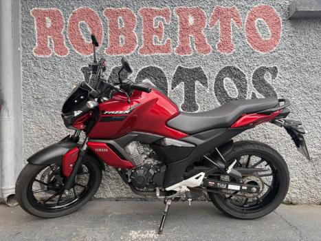 YAMAHA FZ 15 Fazer ABS, Foto 3