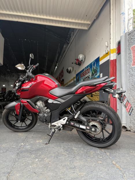 YAMAHA FZ 15 Fazer ABS, Foto 5
