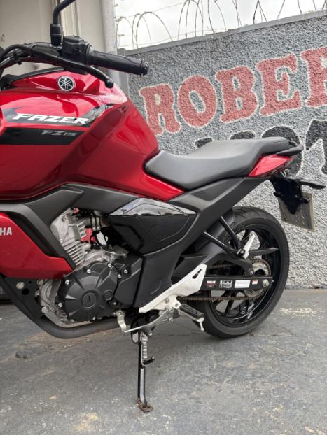 YAMAHA FZ 15 Fazer ABS, Foto 6