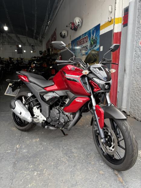 YAMAHA FZ 15 Fazer ABS, Foto 8