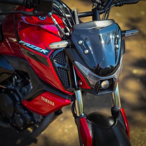 YAMAHA FZ 15 Fazer ABS, Foto 2