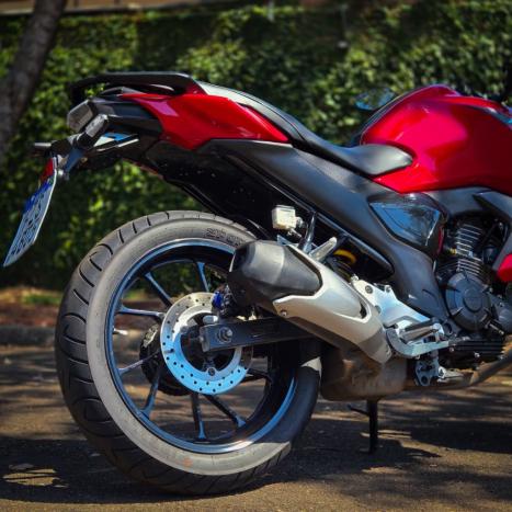 YAMAHA FZ 15 Fazer ABS, Foto 10