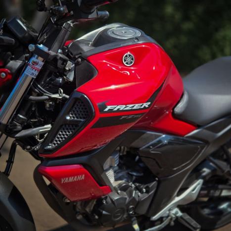 YAMAHA FZ 15 Fazer ABS, Foto 16