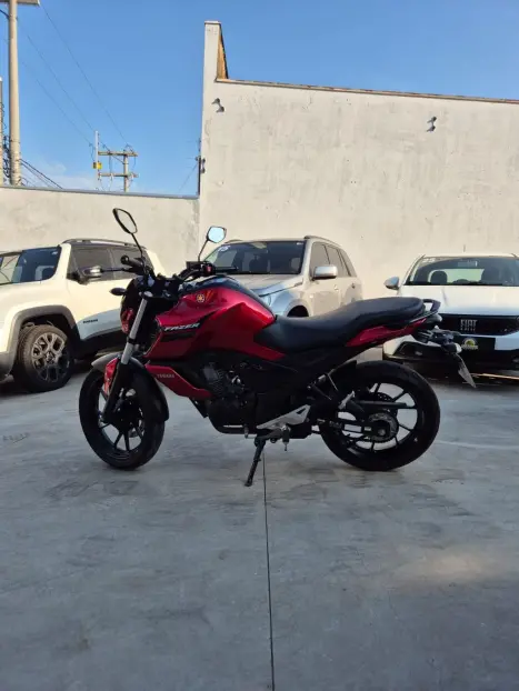 YAMAHA FZ 15 Fazer ABS, Foto 2