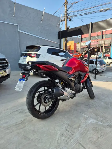 YAMAHA FZ 15 Fazer ABS, Foto 4