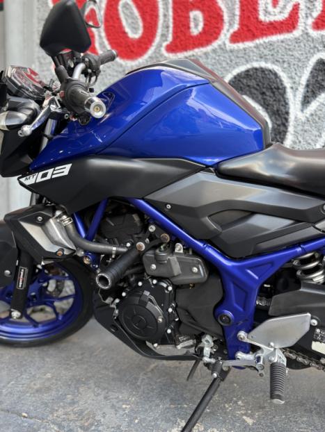 YAMAHA MT-03 300 , Foto 3