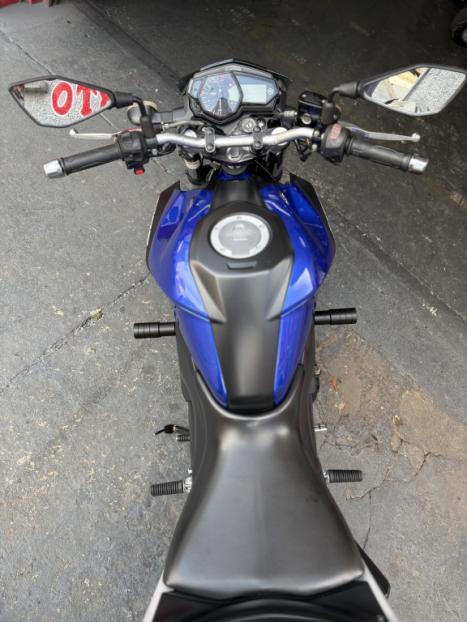 YAMAHA MT-03 300 , Foto 8