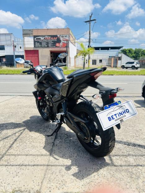 YAMAHA MT-03 300 ABS, Foto 4