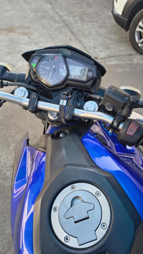 YAMAHA MT-03 300 ABS, Foto 3