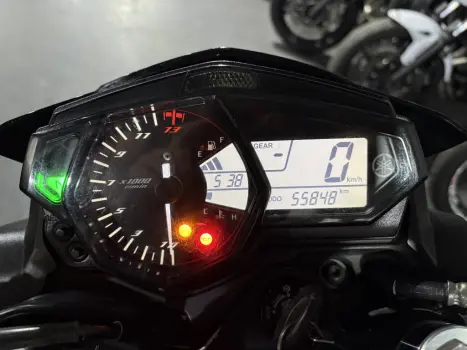 YAMAHA MT-03 300 ABS, Foto 13