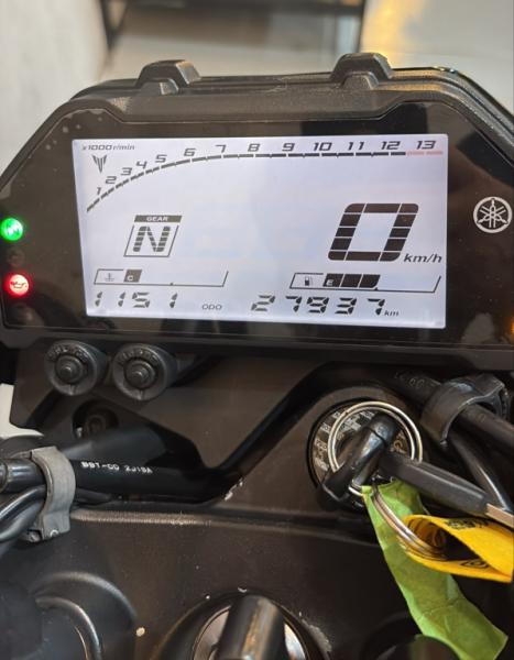 YAMAHA MT-03 300 ABS, Foto 4