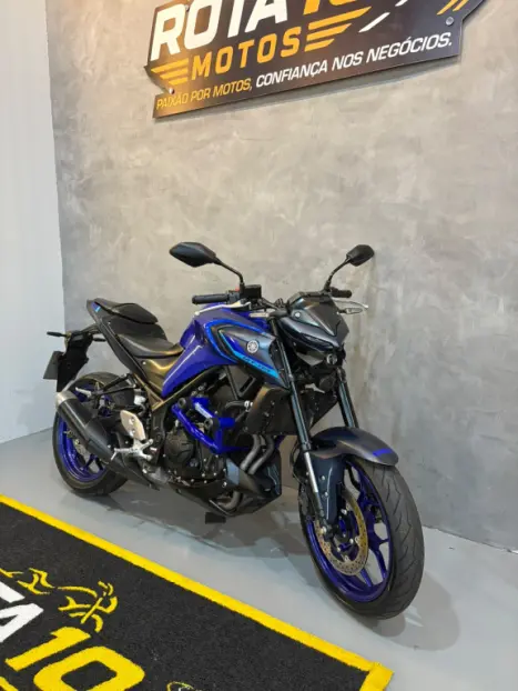 YAMAHA MT-03 300 ABS, Foto 2