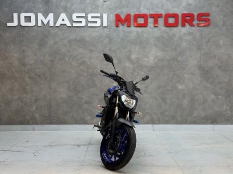 YAMAHA MT-07 700 ABS, Foto 5