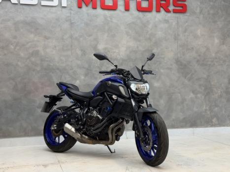 YAMAHA MT-07 700 ABS, Foto 6