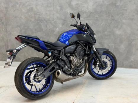 YAMAHA MT-07 700 ABS, Foto 8