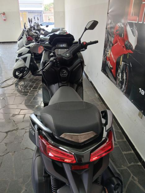 YAMAHA Xmax 250 , Foto 5