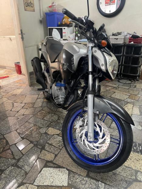 YAMAHA YS Fazer 250 BLUE FLEX, Foto 1