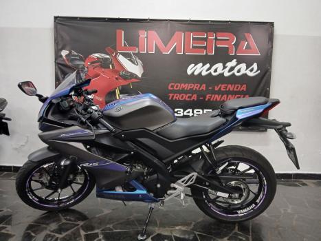 YAMAHA YZF R15 150 ABS, Foto 1