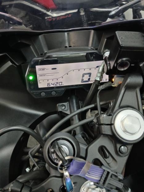 YAMAHA YZF R15 150 ABS, Foto 2