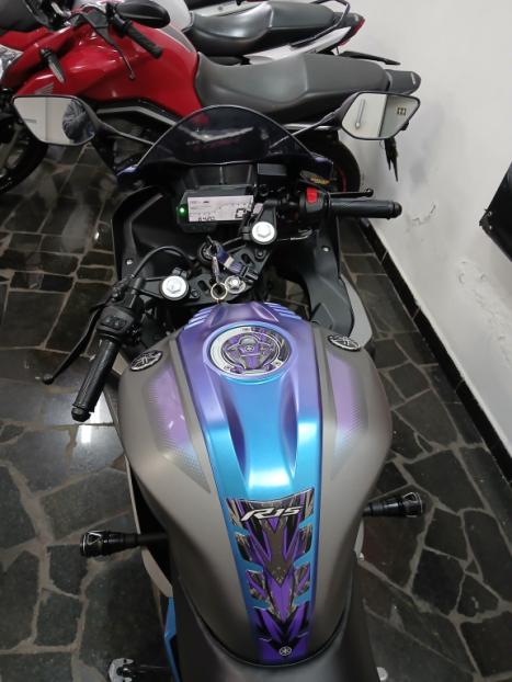YAMAHA YZF R15 150 ABS, Foto 6