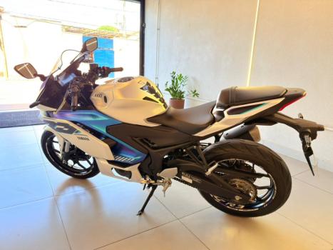 YAMAHA YZF R3 320 ABS, Foto 6