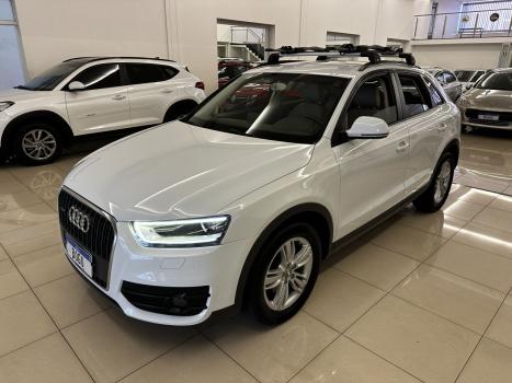 AUDI Q3 2.0 4P TFSI AMBIENTE QUATTRO S-TRONIC AUTOMTICO, Foto 3