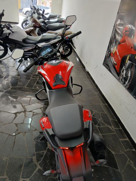 BAJAJ Dominar 200 , Foto 3