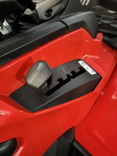 BRP CAN-AM Outlander 570, Foto 3