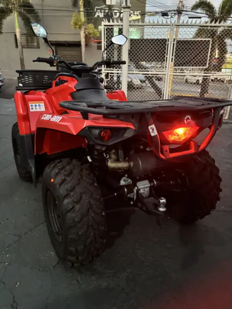 BRP CAN-AM Outlander 570, Foto 8