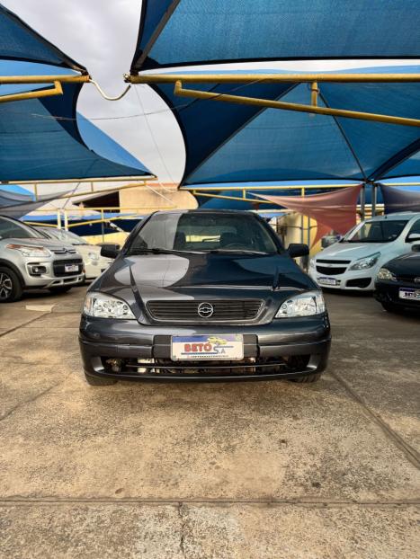 CHEVROLET Astra Hatch 2.0, Foto 2