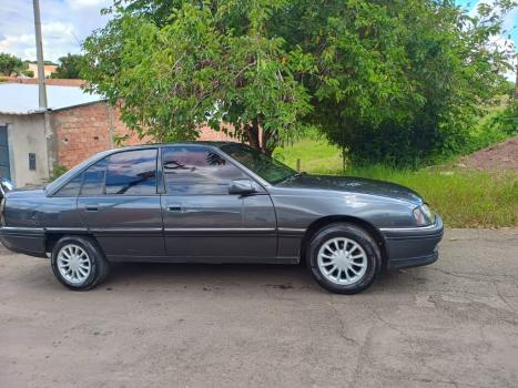 CHEVROLET Omega 2.0 4P GLS, Foto 4