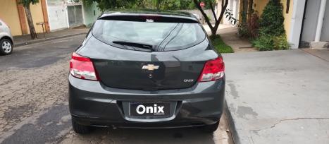 CHEVROLET Onix Hatch 1.0 4P FLEX LS, Foto 6