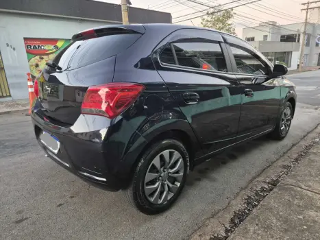 CHEVROLET Onix Hatch 1.0 4P FLEX JOY BLACK, Foto 6