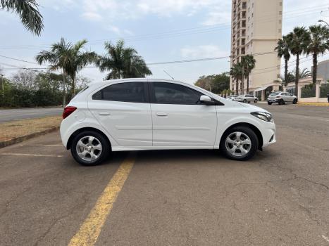 CHEVROLET Onix Hatch 1.4 4P FLEX LT, Foto 6