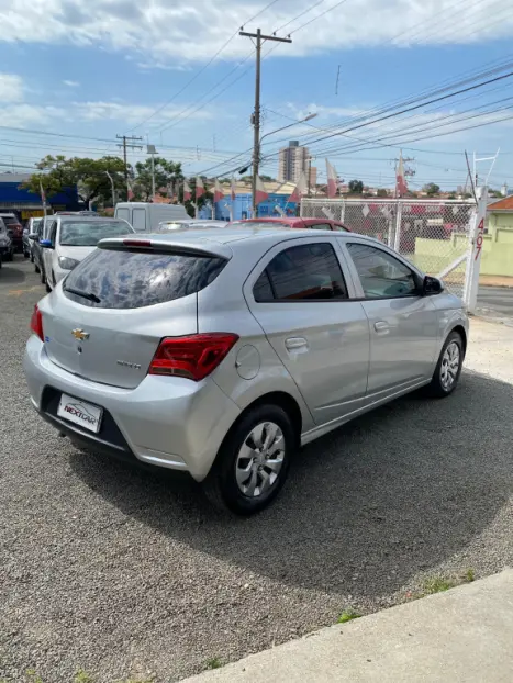 CHEVROLET Onix Hatch 1.0 4P FLEX LT, Foto 4