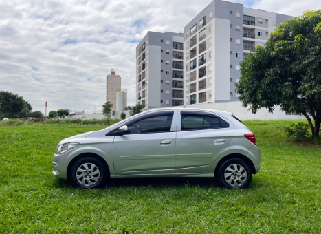 CHEVROLET Onix Hatch 1.0 4P FLEX LS, Foto 3